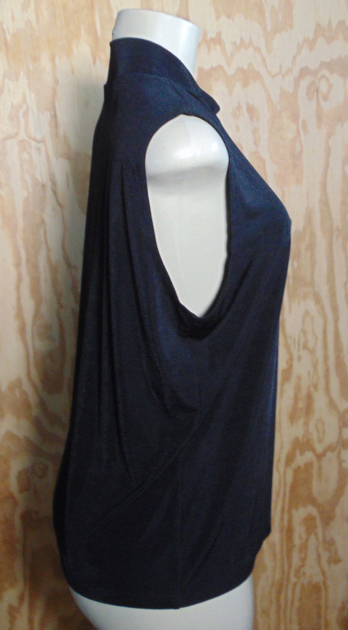 black mock neck sleeveless size M.