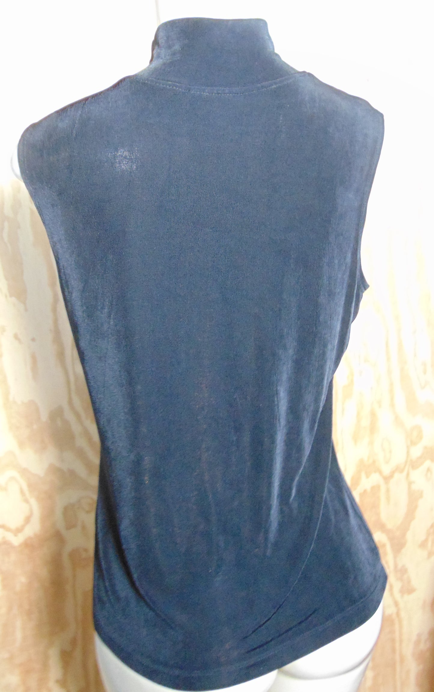 black mock neck sleeveless size M.