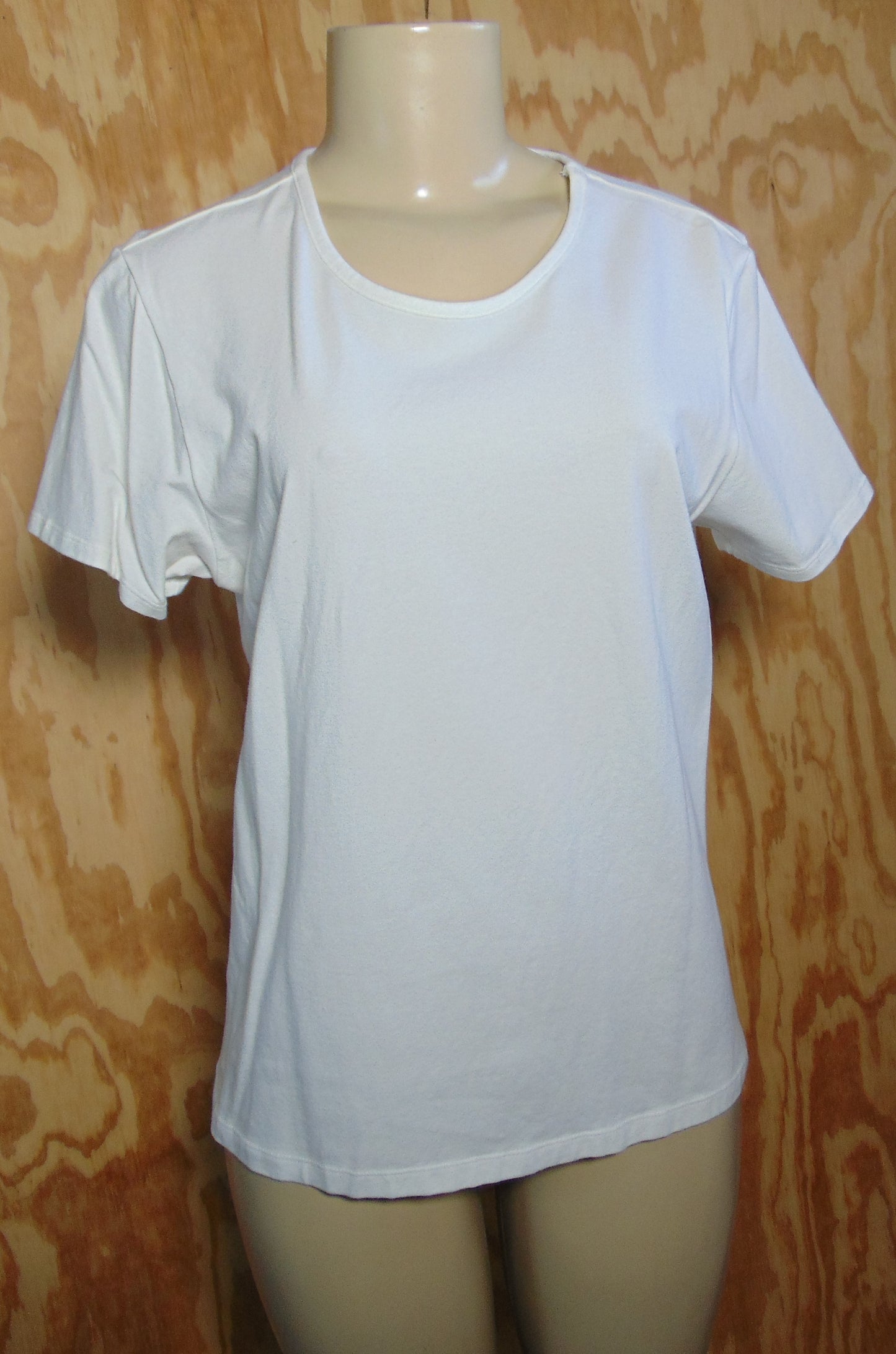 IZOD Womens Large White T-Shirt