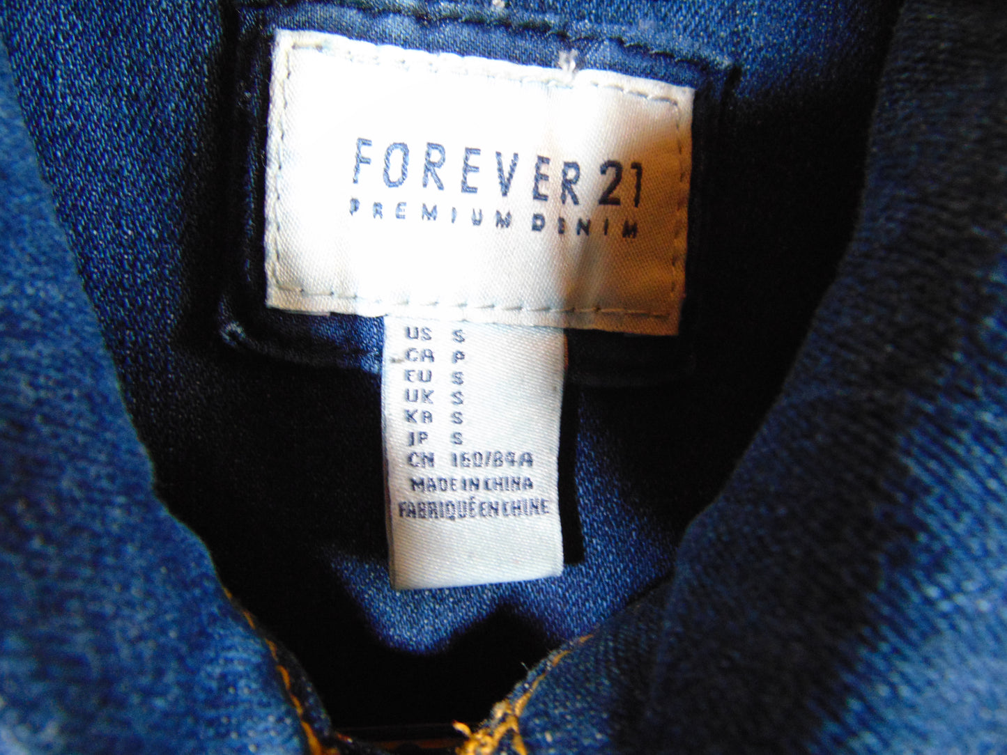 Forever 21 Blue Denim Cropped Bikers Jacket Button Up  Size Small