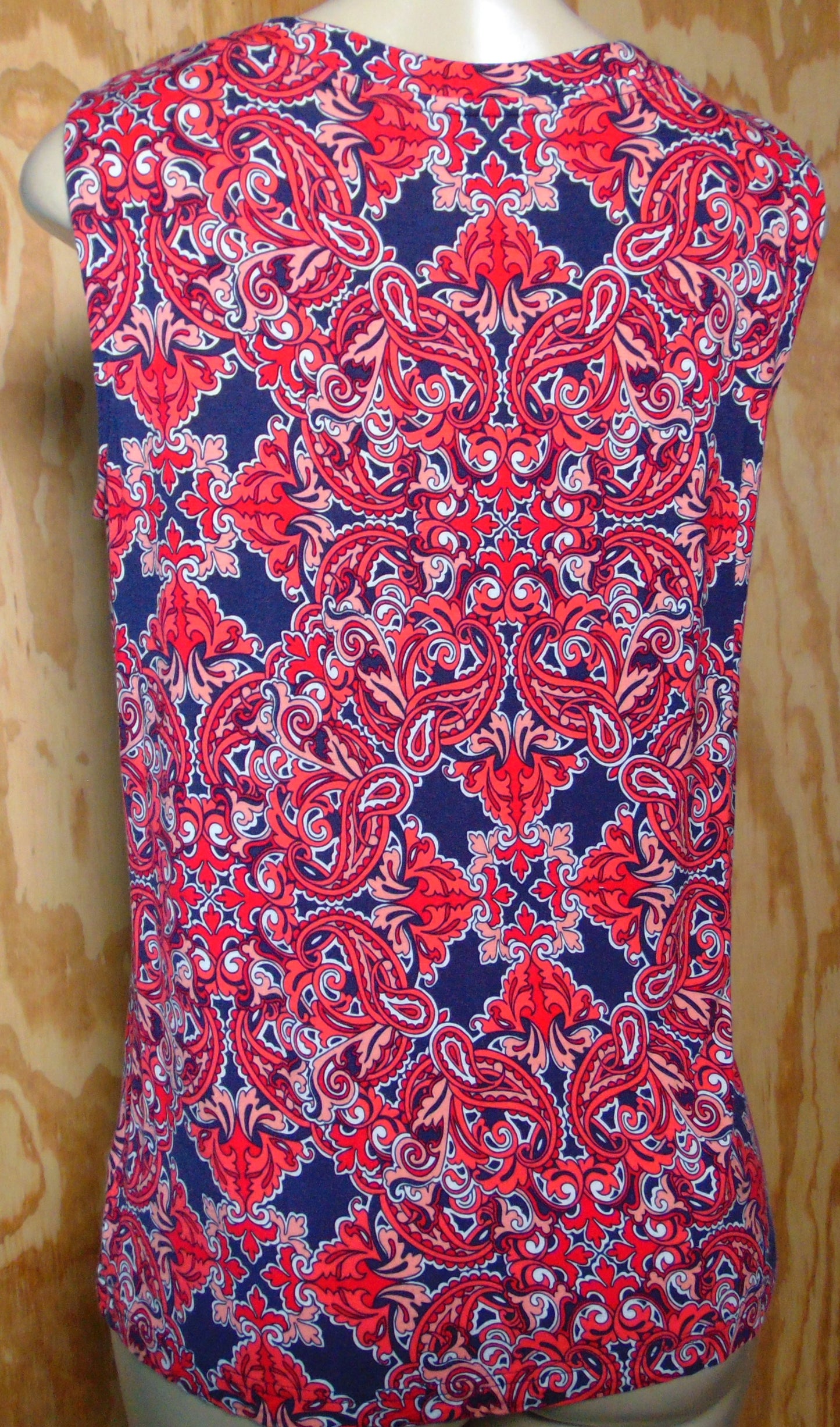 Croft  Barrow Graphic Print Sleeveless Tunic Tank PM