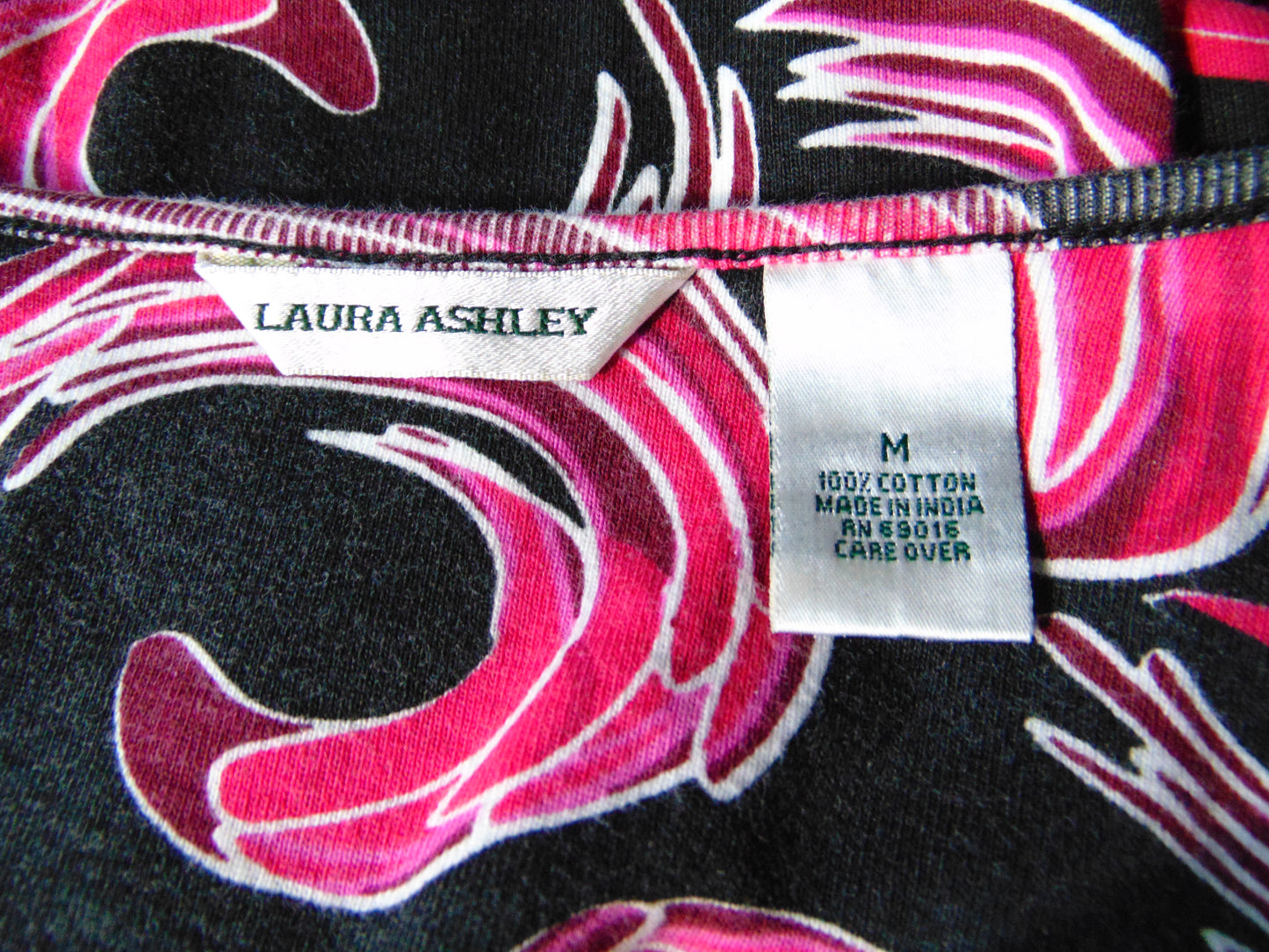 Laura Ashley Pink Geometric Print Short Sleeves Tank Medium